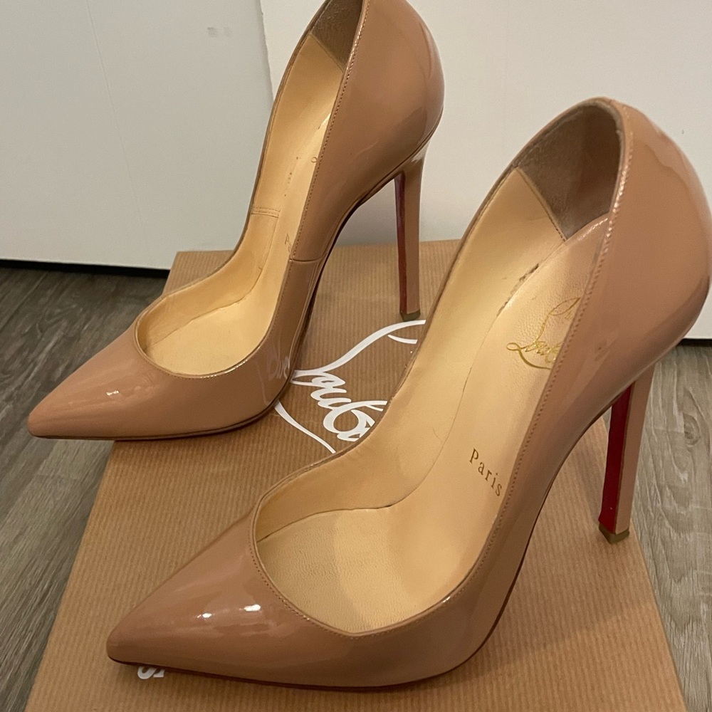 Gently used Christian Louboutin Pigalle 120 Patent Calf in color NUDE. Size 37